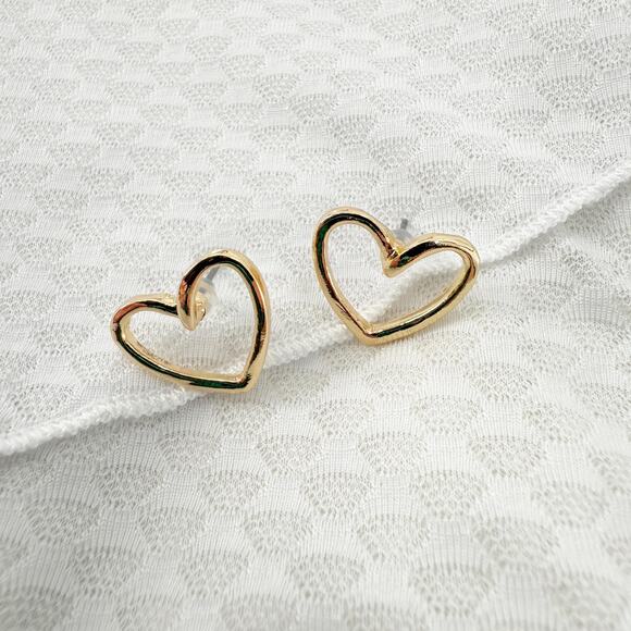 Heart Stud Earrings, Stud Gold Earrings, Stud Earrings Gold, Gold Heart Earring - Picture 1 of 4